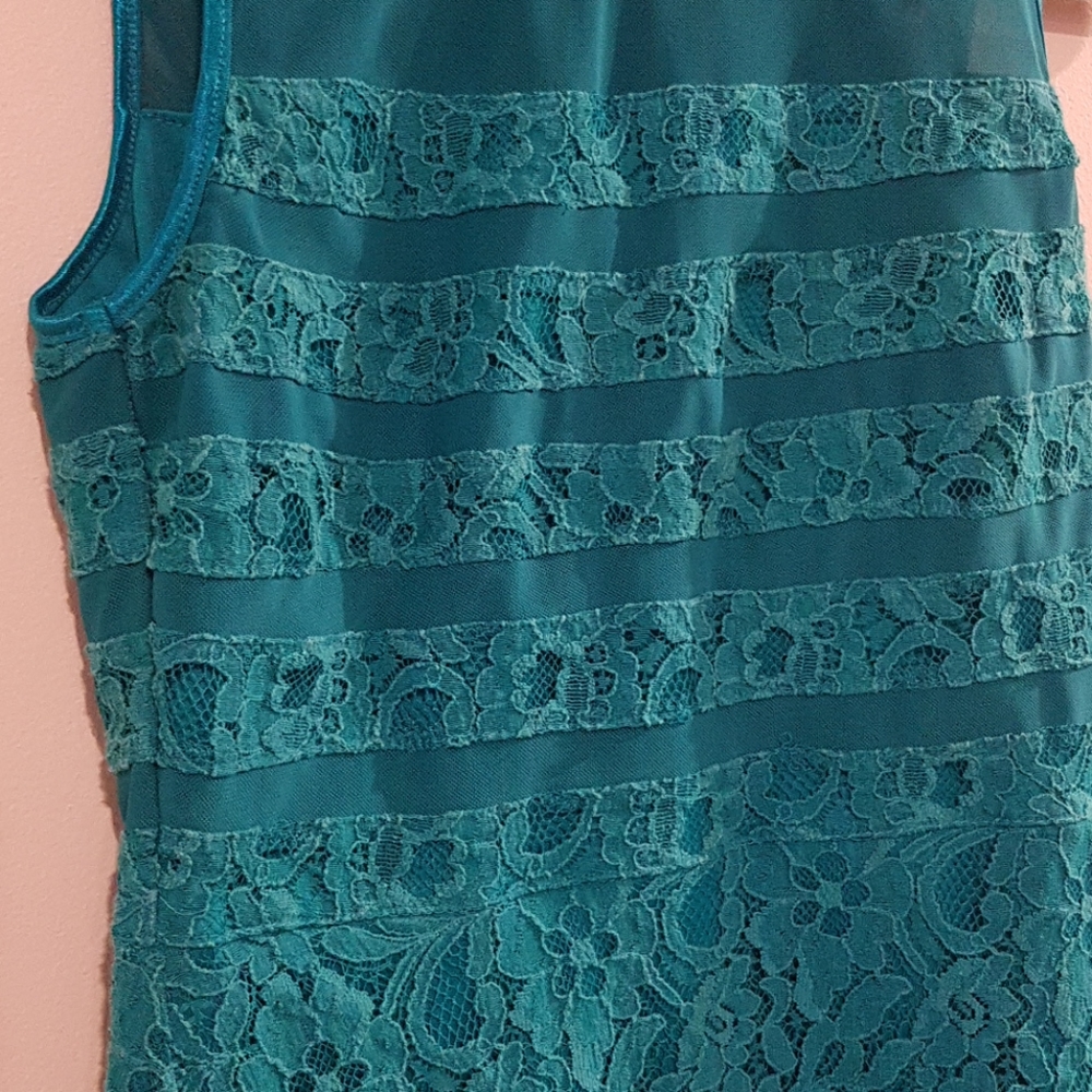 Dress - Picture 3 of 4